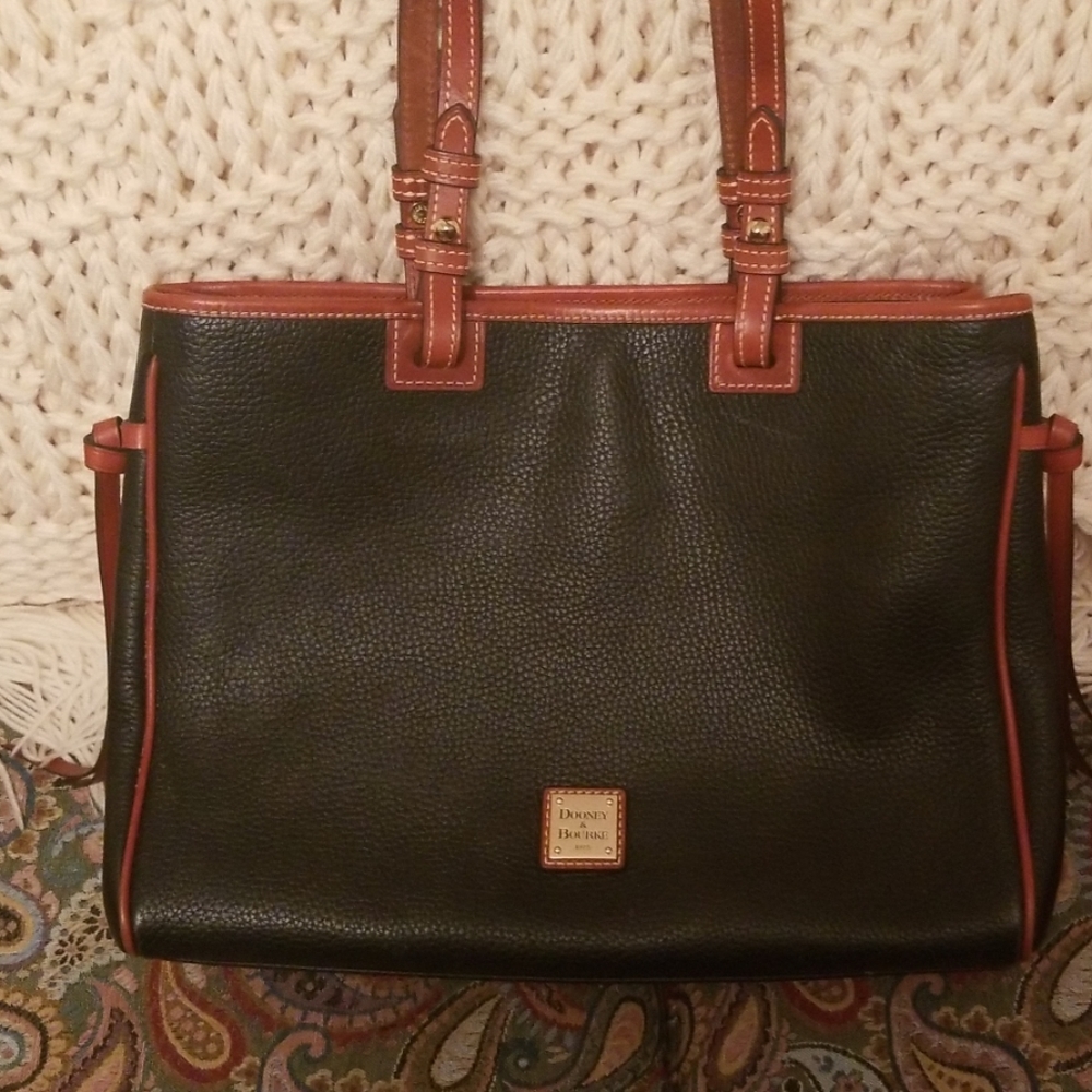 Dooney and bourke shoulder bag